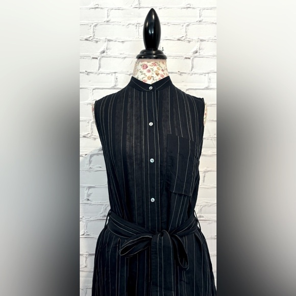 Vince Navy Blue and White Short Sleeve Drapey Stripe Shirred Dress - Size Medium - Picture 5 of 9